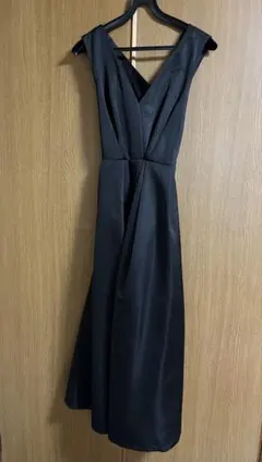 ブラックノースリーブロングワンピース