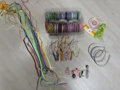 多色サテンリボン、ハンドメイド品をまとめて。
