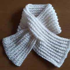 天然ウール100% ふっわふわ手編み ショート丈マフラー