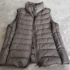 値下げ☆UNIQLOレディースウルトラライトダウンベスト(ブラウン)(Lサイズ)