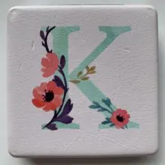 コンパクトミラー イニシャルK かわいい花柄 スクエア型 約6cm 拡大鏡