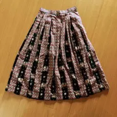 美品 ディグレース （DGRACE）のソフトプリーツ　花柄スカートのサムネイル