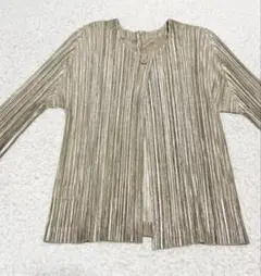 PLEATS PLEASE メタリックプリーズカーディガン ゴールドのサムネイル