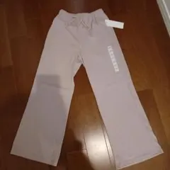 ジーユー　リブプルオンワイドフレアパンツ