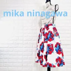 タグ付未使用品✨ mika ninagawa スカート 花柄 ひざ丈 白のサムネイル