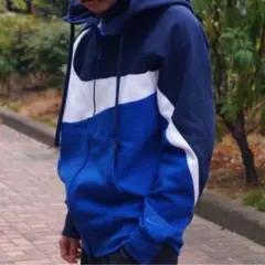 NIKE ビッグロゴ　パーカー