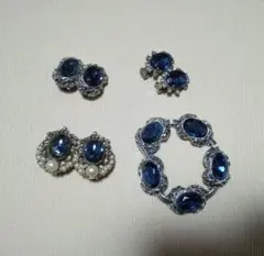 ヴィンテージ　青いガラスのブレスレットとイヤリングセット