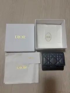 DIOR財布のサムネイル