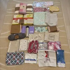 L'OCCITANE などタオル・ポーチ・トートバッグ、傘、などノベルティ31個