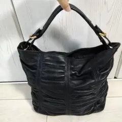 FURLA ハンドバッグ 黒 本革 フルラ チャーム無し