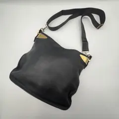 サルヴァトーレフェラガモ ショルダーバッグ レザー 黒 ゴールド金具
