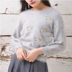 【期間限定値下げ】 アースミュージック&エコロジー　刺繍ニットプルオーバー