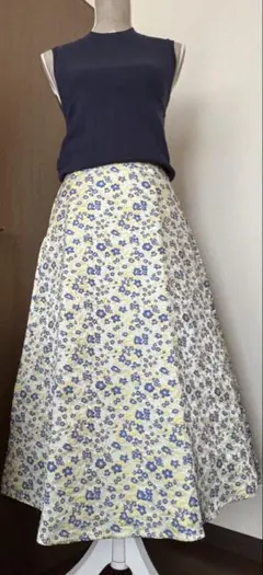 ★新品タグ付き★ワールド★OPAQUE.CLIP★フレアースカート★S（36）