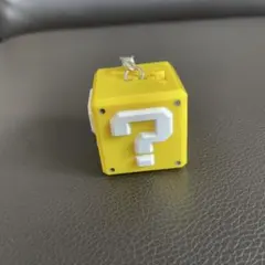 訳あり！格安！ハテナBOXキーホルダー^_^のサムネイル