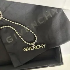 GIVENCHY ロゴ ネックレス シルバーカラーのサムネイル