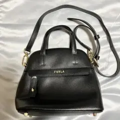 【匿名配送】フルラ FURLA パイパー ミニ 黒 レディース 美品