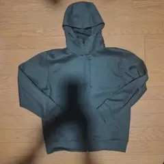 UNIQLO ストレッチドライスウェットフルジップパーカ　ブラック