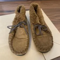 ブラウンファー付きモカシン