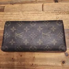 LOUIS VUITTON ルイヴィトン　モノグラム　札入れ　カード入れ　長財布