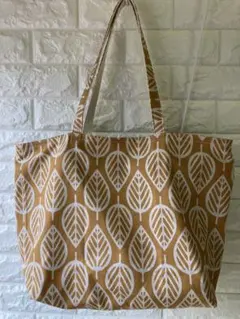 リーフ　 トートバッグ ベージュと白