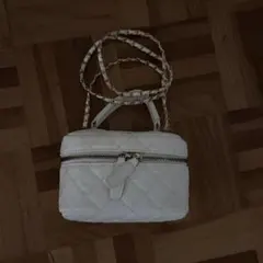 バニティバッグ ホワイトのサムネイル
