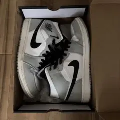 Nike Air Jordan 1 Mid Light Smoke Greyのサムネイル