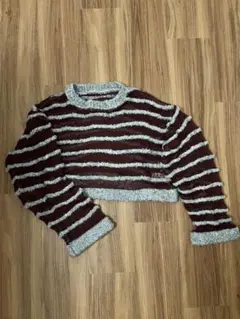 ブラウンとグレーのストライプ クロップドセーター