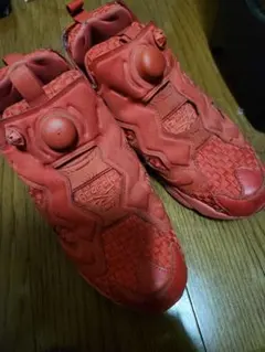 Reebok レッド スニーカー　ポンプフューリー