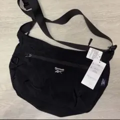 Reebok ボディバッグ 黒のサムネイル