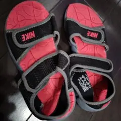 NIKE サンダル 黒/赤