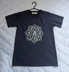 【マライカ MALAIKA】 梵字 蓮華 半袖 Tシャツ ネイビーのサムネイル