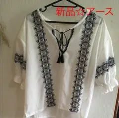 未使用☆アース刺繍入りトップス F 値下げ