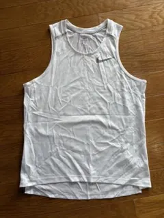 コ*ウ様 Nike Dri-FIT ホワイトタンクトップ