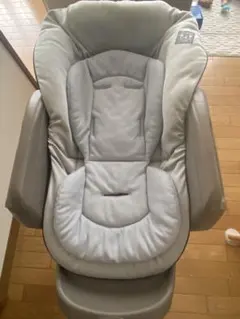 【美品】コンビ　ネムリラ　ハイローチェアのサムネイル