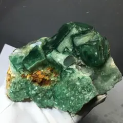 色とりどりの蛍光】北海道石 36×30×18mm - メルカリ
