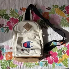 champion 白色ボディーバック