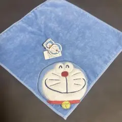 希少✨ドラえもん タオル青　どら焼き隠れてる