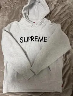 【正規品】【川口春奈愛用】Supreme ライトグレーパーカーMサイズ 正規品】【川口春奈愛用】Supreme ライトグレーパーカーMサイズ