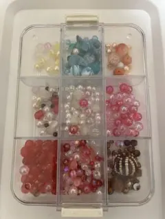 多彩なビーズセット 8仕切りケース