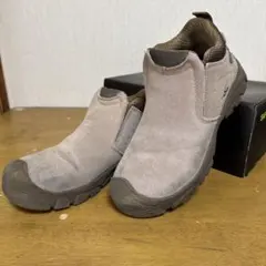 Item thumbnail for item 471b6957-bbe5-4db2-a47e-a01720e41eec