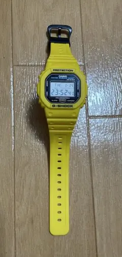 swatch イエローレーサー 超希少品 ストレンジャーシングス MAX 着用