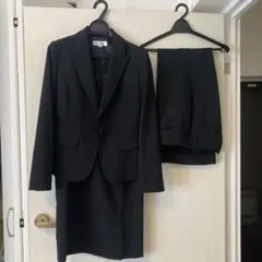 黒のリクルートスーツ3点セット
