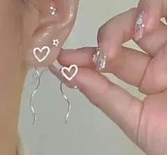 新品未使用 シルバーハート型ウェーブデザインフープピアス 可愛いシンプル 女子力