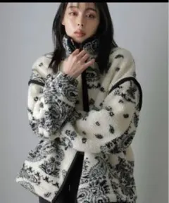 花柄フリースジップアップジャケット