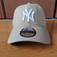 New Era 9TWENTY ベージュキャップ MoMA刺繍