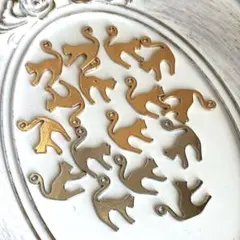 シルエット猫チャーム ゴールド10個・シルバー6個セット