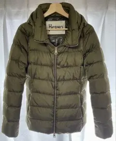 【大幅値下げ中】美品 HERNO ヘルノ ダウンコート 46 L 相当のサムネイル