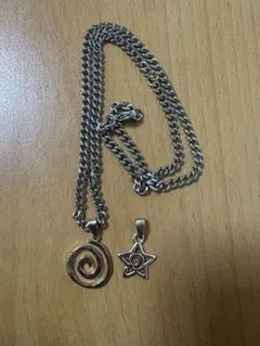 シルバー スワール 星 ペンダント ネックレス