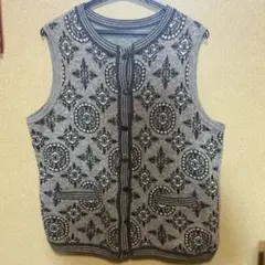 幾何学模様 ニットベスト グレー