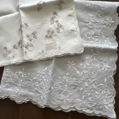 LULU.様おまとめ※フランスアンティーク ロゴ手刺繍 クッション